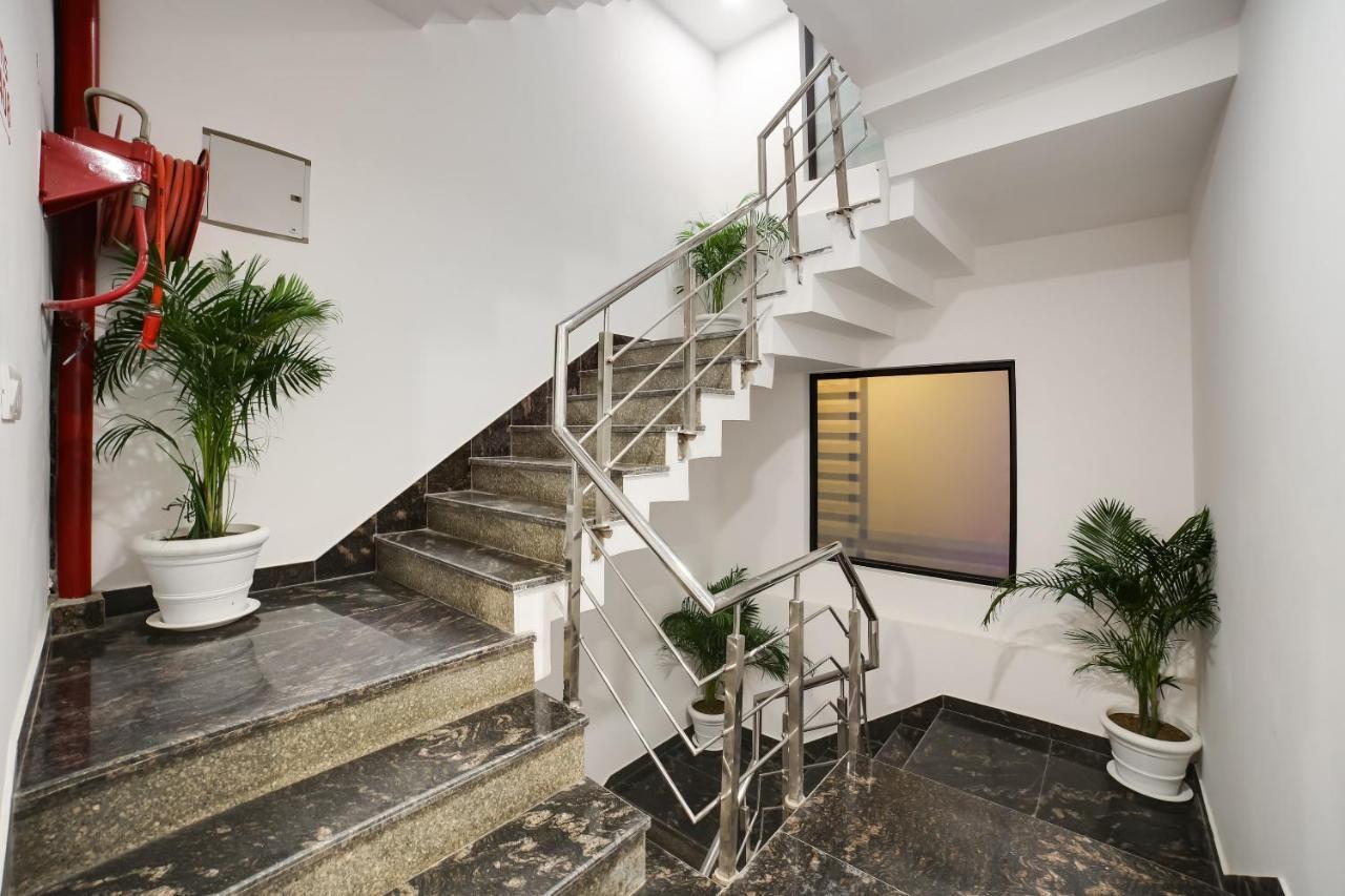 Oyo Townhouse 019 Anand Vihar Hotel New Delhi Exterior photo
