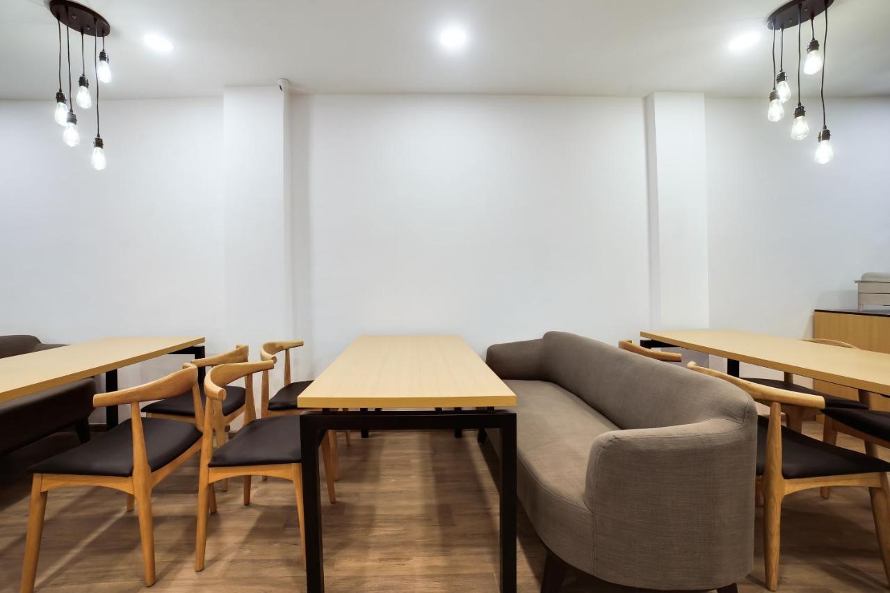 Oyo Townhouse 019 Anand Vihar Hotel New Delhi Exterior photo
