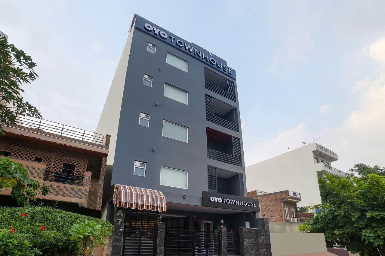Oyo Townhouse 019 Anand Vihar Hotel New Delhi Exterior photo